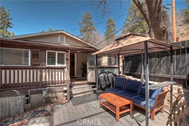 Detail Gallery Image 3 of 32 For 43114 Encino, Big Bear Lake,  CA 92315 - 2 Beds | 2 Baths
