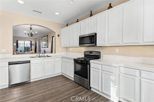 Detail Gallery Image 8 of 23 For 2618 W via San Carlos, San Bernardino,  CA 92410 - 4 Beds | 2/1 Baths