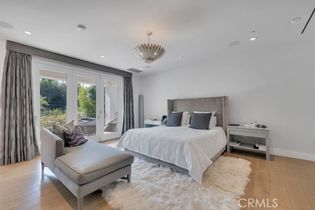 Detail Gallery Image 37 of 75 For 17950 Rancho St, Encino,  CA 91316 - 5 Beds | 6 Baths