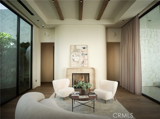 5824 Manton Avenue, Woodland Hills CA: https://media.crmls.org/medias/bd6e3062-dc9a-4df0-973f-615d4d7b93eb.jpg