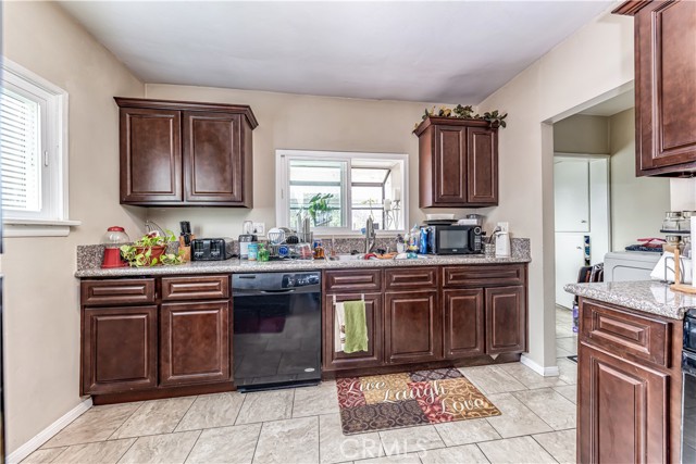 1326 W 98th Street #3, Los Angeles, CA, 90044 1326 W 98th Street #3, Los Angeles, CA, 90044