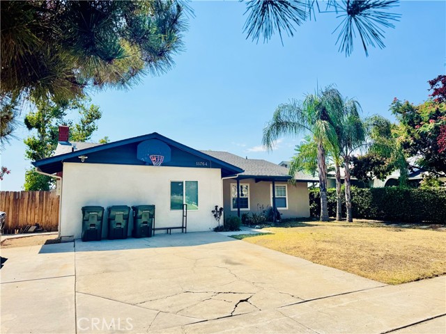 Detail Gallery Image 2 of 16 For 11764 Sutter Ave, Yucaipa,  CA 92399 - 5 Beds | 4 Baths