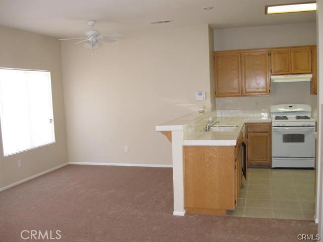 2027 Warwick Street, San Jacinto CA: https://media.crmls.org/medias/bd6f762f-c5a5-4c0a-99a2-ab61aed59472.jpg