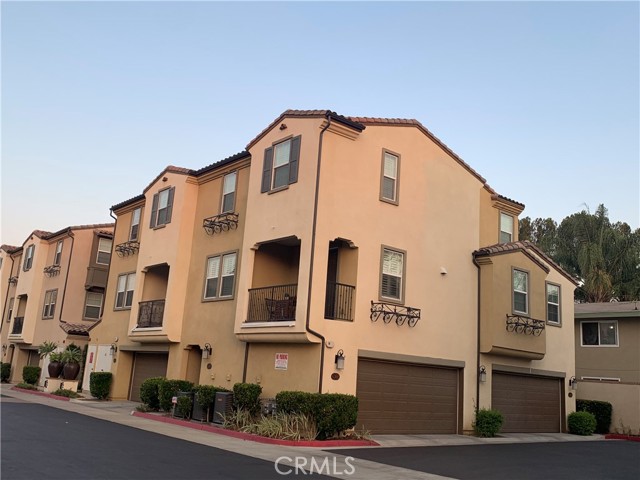 636 S Gladys Avenue, San Gabriel CA: https://media.crmls.org/medias/bd709dfe-6f23-415c-936d-034f8e9b2492.jpg