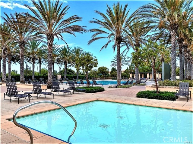 176 Overbrook, Irvine CA: https://media.crmls.org/medias/bd711f67-75d4-4273-9570-0d602e63d194.jpg