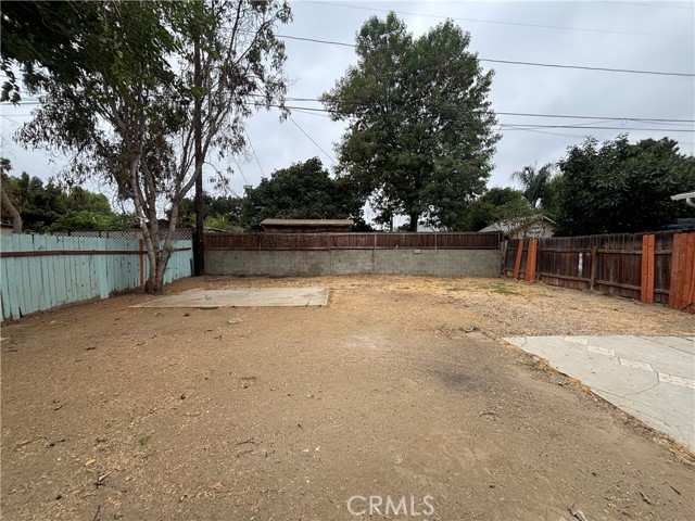Detail Gallery Image 17 of 24 For 7447 Loma Verde Ave, Canoga Park,  CA 91303 - 3 Beds | 2 Baths
