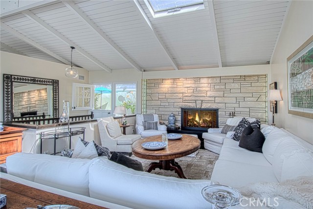 Detail Gallery Image 7 of 37 For 1407 Emerald Bay, Laguna Beach,  CA 92651 - 3 Beds | 3 Baths