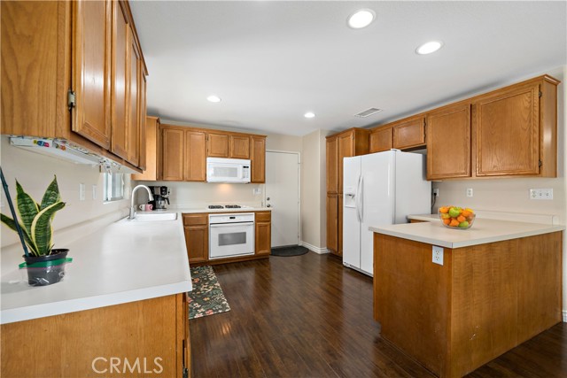 Detail Gallery Image 18 of 46 For 32026 Poppy Way, Lake Elsinore,  CA 92532 - 4 Beds | 2/1 Baths