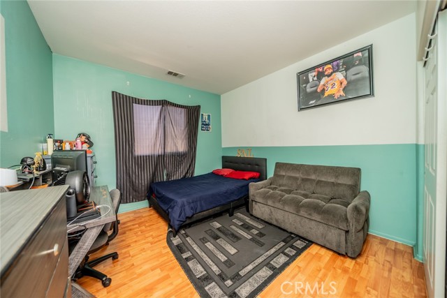 Detail Gallery Image 18 of 29 For 855 Browning Ct, San Jacinto,  CA 92583 - 5 Beds | 2/1 Baths