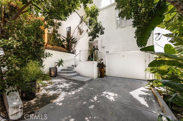 Detail Gallery Image 12 of 57 For 1690 N Crescent Heights Bld, Los Angeles,  CA 90069 - 3 Beds | 4 Baths