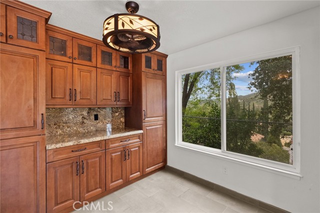 Detail Gallery Image 25 of 54 For 7433 Alpine Way, Tujunga,  CA 91042 - 5 Beds | 3 Baths