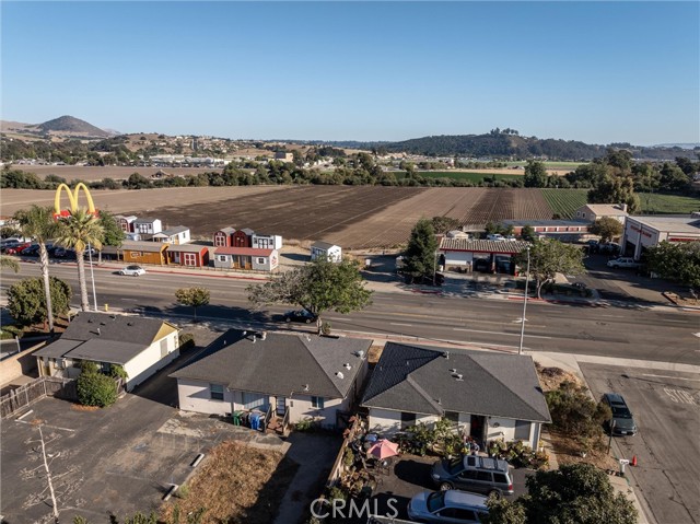 Detail Gallery Image 2 of 19 For 414 E Grand Ave, Arroyo Grande,  CA 93420 - 6 Beds | 4 Baths