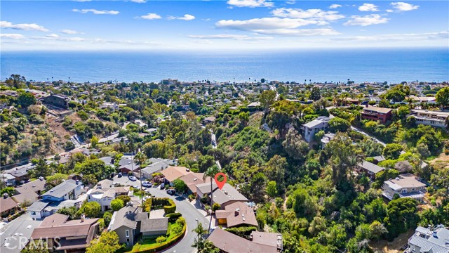 Detail Gallery Image 35 of 36 For 967 Meadowlark Ln, Laguna Beach,  CA 92651 - 3 Beds | 3/1 Baths