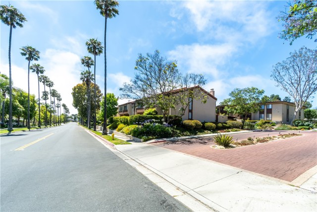5927 Armaga Spring Road, Rancho Palos Verdes CA: https://media.crmls.org/medias/bd76140c-4d72-4f34-a342-b7cf7cee1965.jpg