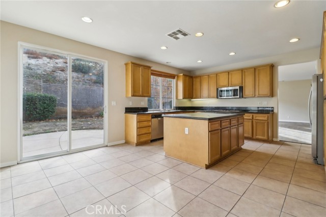 Detail Gallery Image 10 of 49 For 27741 Elderberry St, Murrieta,  CA 92562 - 4 Beds | 3 Baths