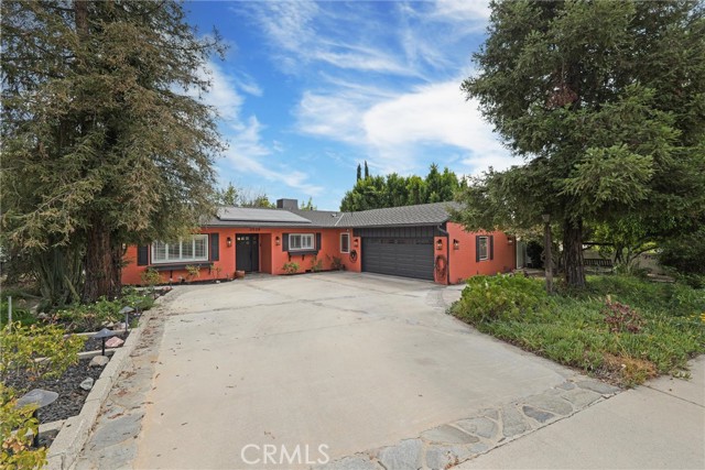 2528 N Orchard Drive, Burbank CA: https://media.crmls.org/medias/bd76aba7-fc1b-443b-9f6f-39cf21e67c9f.jpg