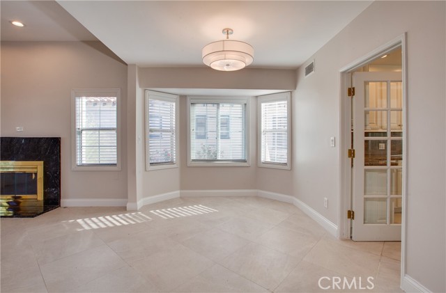 Detail Gallery Image 12 of 39 For 3667 Sawtelle Bld, Los Angeles,  CA 90066 - 5 Beds | 3/1 Baths