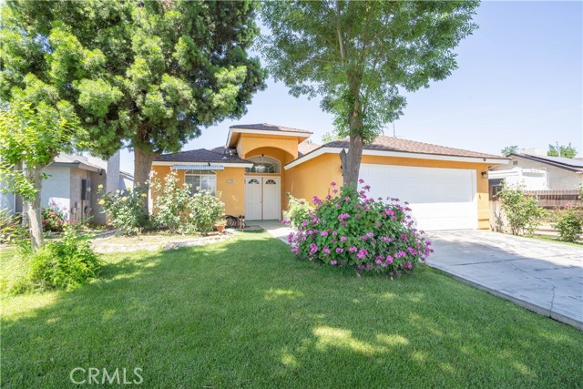 Detail Gallery Image 2 of 33 For 2380 S Holly Ave, Fresno,  CA 93706 - 4 Beds | 2 Baths