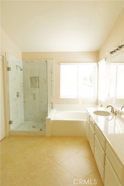Image 33 of 37 For 852 Saint James Drive