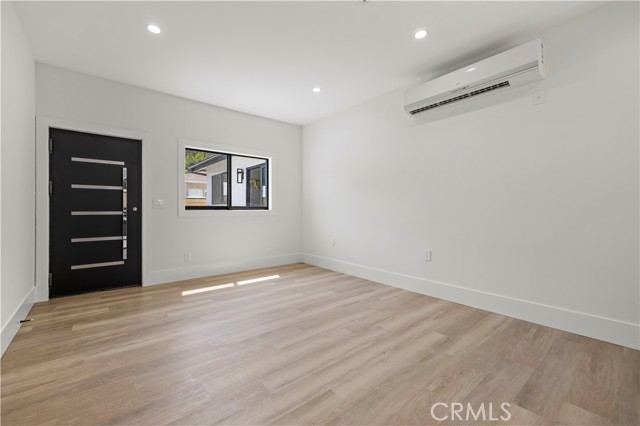 Detail Gallery Image 8 of 16 For 16245 1/2 Chatsworth St, Granada Hills,  CA 91344 - 1 Beds | 1 Baths