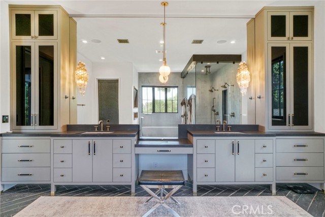 4961 Edgerton Avenue, Encino CA: https://media.crmls.org/medias/bd788998-283a-4ad8-a14f-8a0220b24056.jpg
