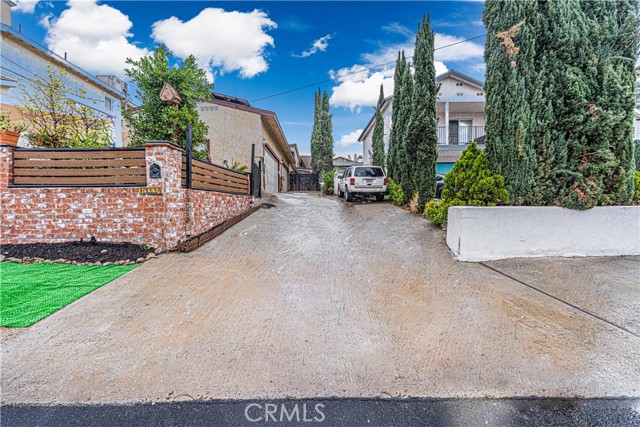 Front Image Thumbnail for CRDW26158147