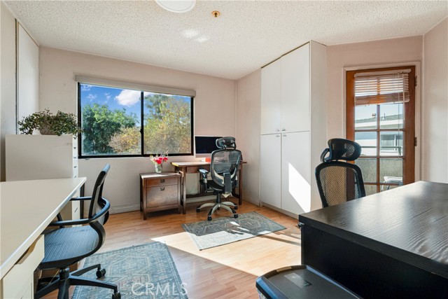 Detail Gallery Image 20 of 26 For 303 W Loraine #2,  Glendale,  CA 91202 - 3 Beds | 2/1 Baths