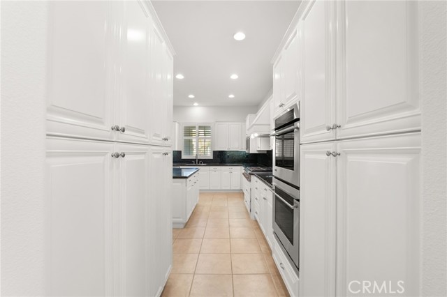 Detail Gallery Image 11 of 74 For 22383 Quiet Bay, Corona,  CA 92883 - 5 Beds | 4/1 Baths