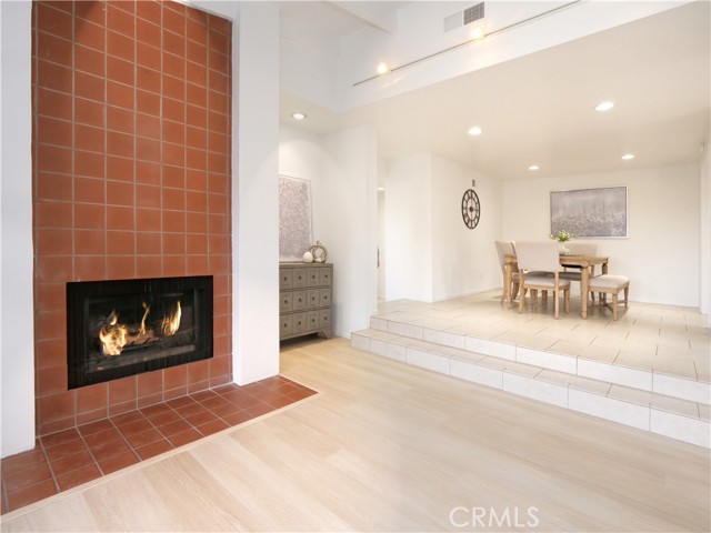 Living Rm opens to Dining Room