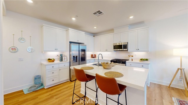 Detail Gallery Image 5 of 30 For 2221 Bluegrass Way, Rancho Mission Viejo,  CA 92694 - 2 Beds | 2 Baths