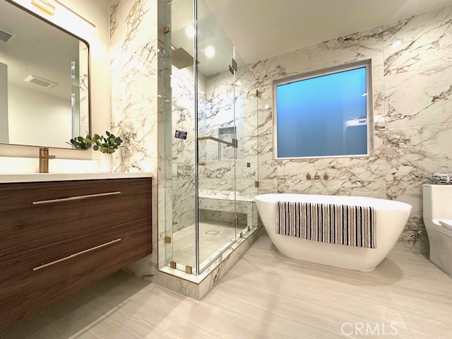 Detail Gallery Image 30 of 46 For 4801 Abbeyville Ave, Woodland Hills,  CA 91364 - 5 Beds | 5/2 Baths