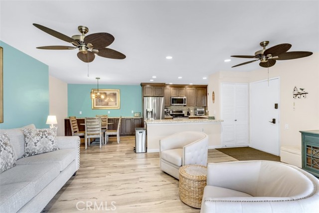 Detail Gallery Image 12 of 41 For 2096 Ronda Granada #O,  Laguna Woods,  CA 92637 - 2 Beds | 2 Baths