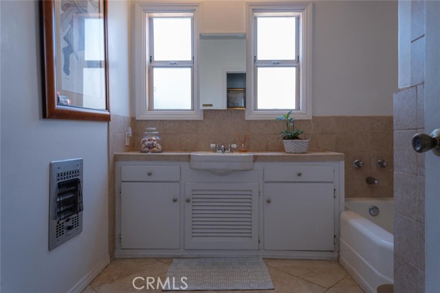 Detail Gallery Image 15 of 43 For 3815 Welland Ave, Los Angeles,  CA 90008 - 3 Beds | 3 Baths