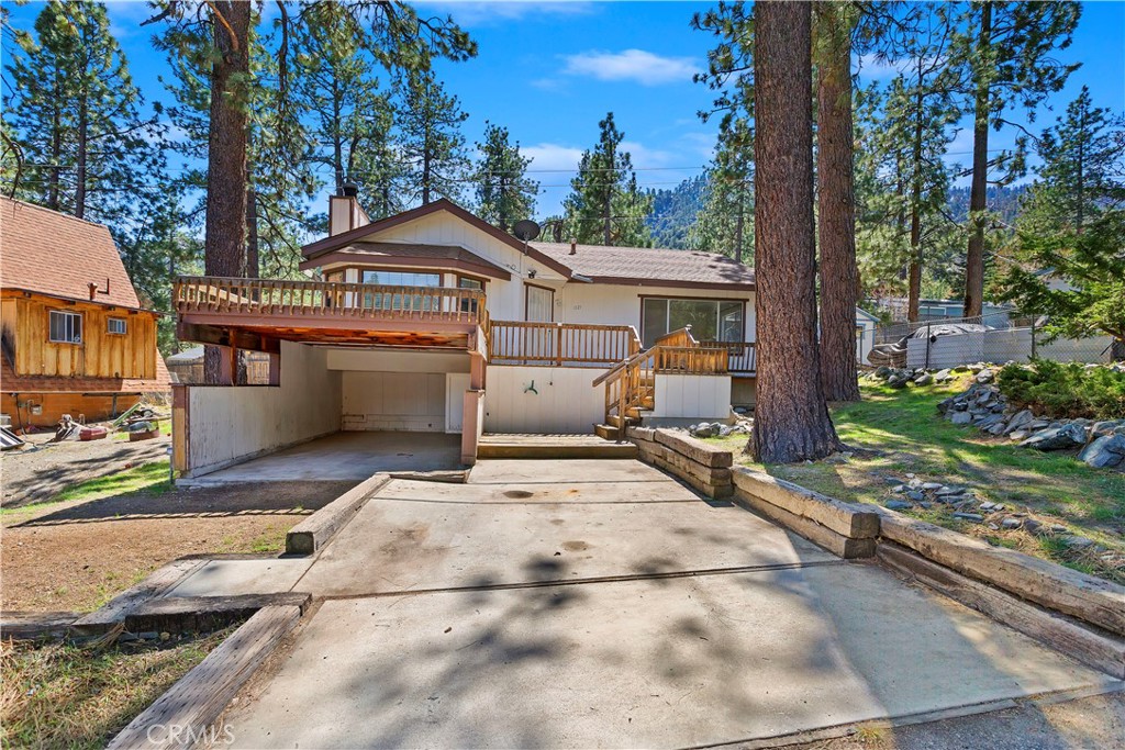 1721 Sparrow Road