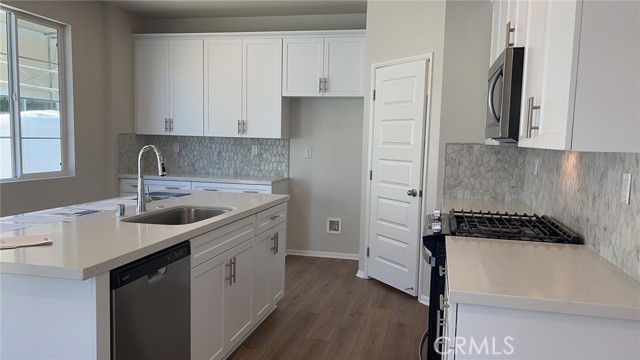 Detail Gallery Image 18 of 23 For 40718 Melrose Dr, Temecula,  CA 92591 - 4 Beds | 3 Baths