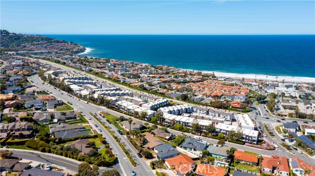 420 Palos Verdes Boulevard, Redondo Beach CA: https://media.crmls.org/medias/bd7d1970-f286-4b41-bfaa-c89073ef9d35.jpg