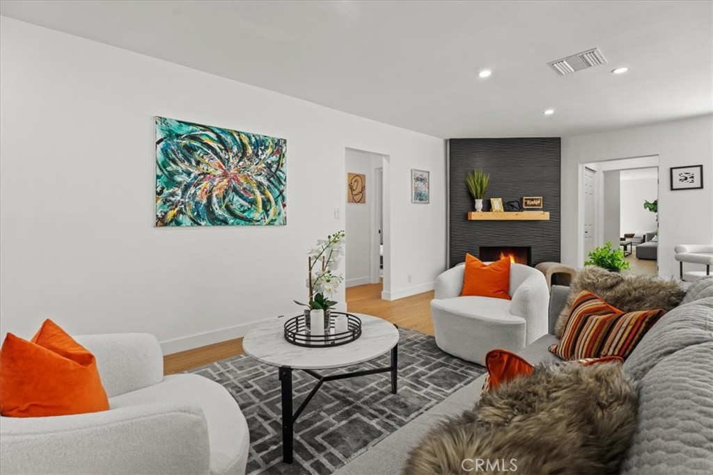 5815 Saloma AvenueSherman Oaks image #5