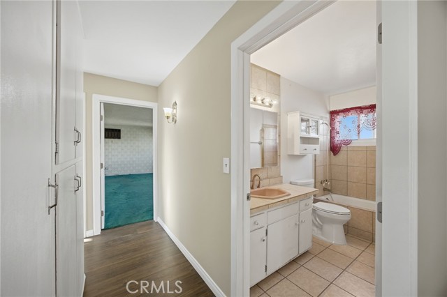 Detail Gallery Image 17 of 38 For 4975 Loris St, San Diego,  CA 92105 - 3 Beds | 2 Baths