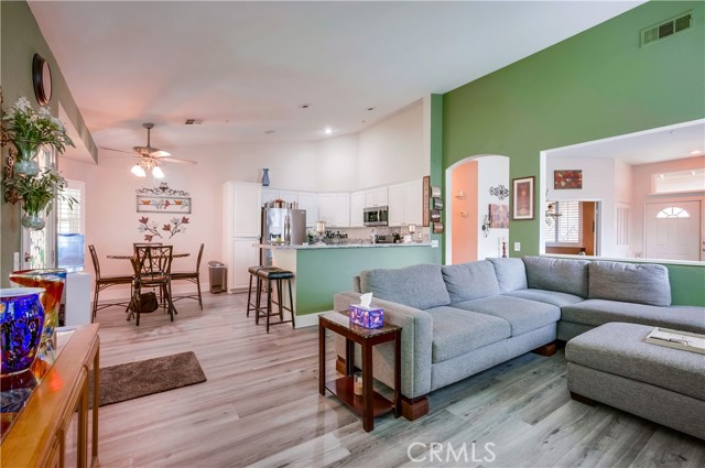 11327 La Brisa Circle, Fontana CA: https://media.crmls.org/medias/bd7eefd7-1f7f-4e7b-9e67-0334498ea9f7.jpg