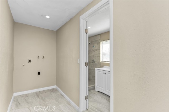 Detail Gallery Image 13 of 52 For 60425 Alta Mura Dr, Joshua Tree,  CA 92252 - 4 Beds | 3 Baths