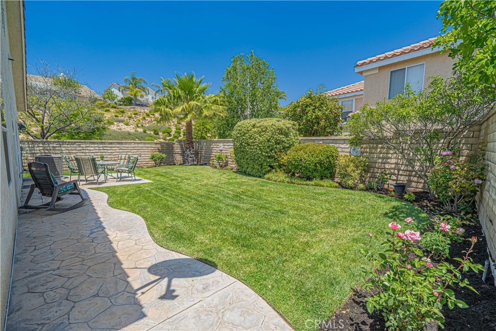 https://media.crmls.org/medias/bd800e28-1cfc-4122-9101-5a08441b68f5.jpg?preset=X-Large