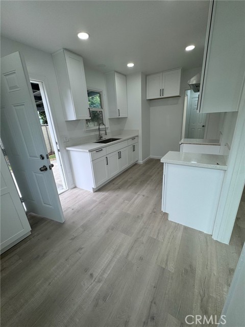 Detail Gallery Image 4 of 11 For 201 E Home St, Long Beach,  CA 90805 - 2 Beds | 1 Baths