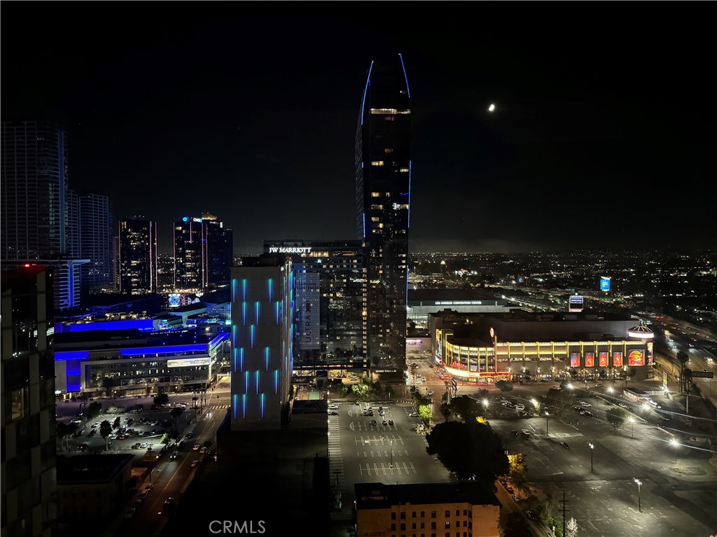 https://media.crmls.org/medias/bd80baa3-2ac4-457e-a932-38106d2bbe87.jpg?preset=X-Large