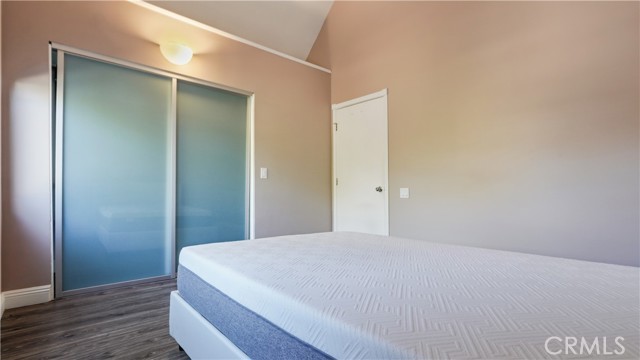 Detail Gallery Image 15 of 32 For 14256 Victory Bld #3,  Van Nuys,  CA 91401 - 2 Beds | 2 Baths