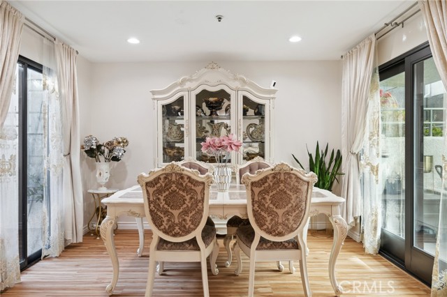 301 W Loraine Street, Glendale CA: https://media.crmls.org/medias/bd82efeb-ad3d-4746-9c3e-702f97cd9183.jpg
