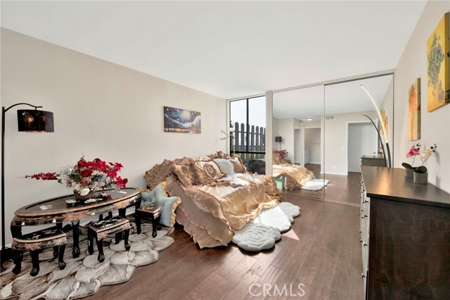 4040 Via Marisol, Highland Park CA: https://media.crmls.org/medias/bd82f3e8-b4f2-434f-a788-5d6d754a973c.jpg