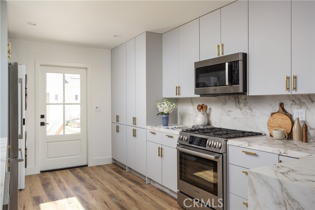 Image 5 of 42 For 212 19th Street