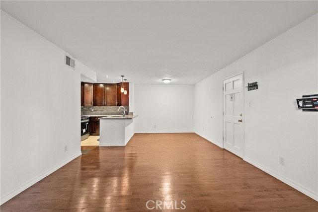 Detail Gallery Image 11 of 40 For 5700 Etiwanda #148,  Tarzana,  CA 91356 - 2 Beds | 1/1 Baths