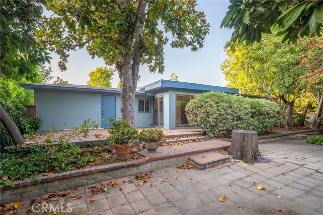 644 W 10th Street, Claremont CA: https://media.crmls.org/medias/bd842644-1595-4f9b-b9e0-5f334b2ff6eb.jpg