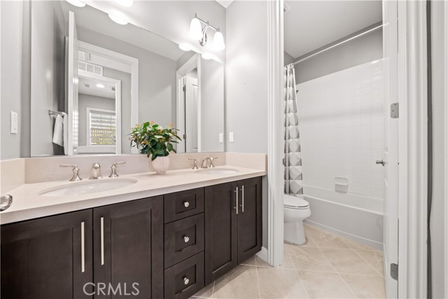 Detail Gallery Image 27 of 60 For 42 Castellana, Lake Forest,  CA 92630 - 4 Beds | 3 Baths